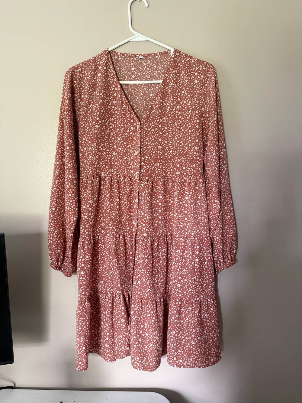 Ditsy Floral Tiered V-Neck Dress in Dusty Rose